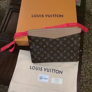 Louis Vuitton 2018 Daily Pouch- Brand New!